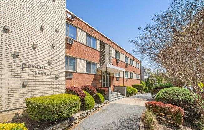 1 bed, 1 bath, 615 sqft, $1,645, Unit 112