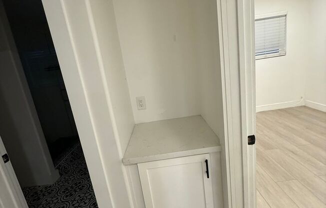 1 bed, 1 bath, 595 sqft, $2,295, Unit 21