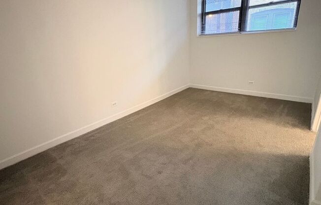 4 beds, 2 baths, 1,540 sqft, $1,600, Unit WL 315