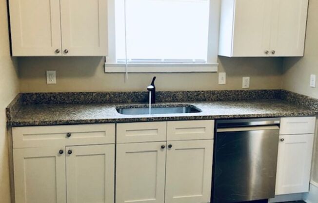 BEAUTIFUL! Newly remodeled 2/1 home- AVAILABLE