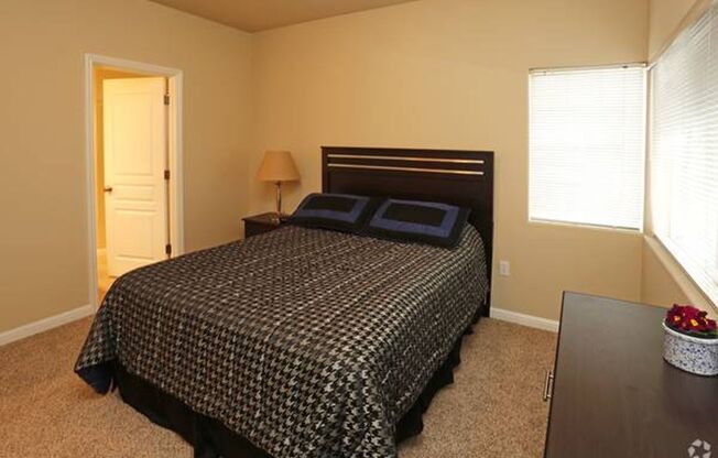 #144 TABOR POINTE APARTMENTS