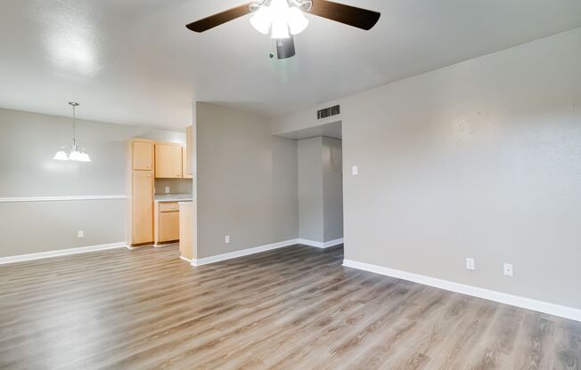 2 beds, 1 bath, 768 sqft, $925