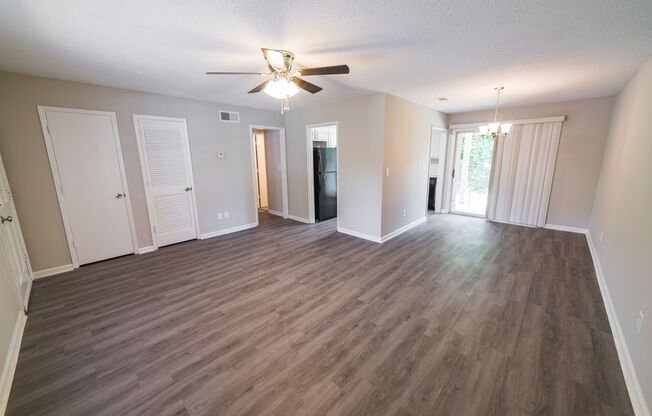 2 beds, 1.5 baths, 1,200 sqft, $1,097, Unit Unit 07