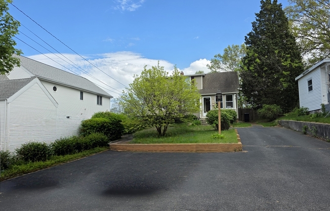 70 ALBERTINA ST