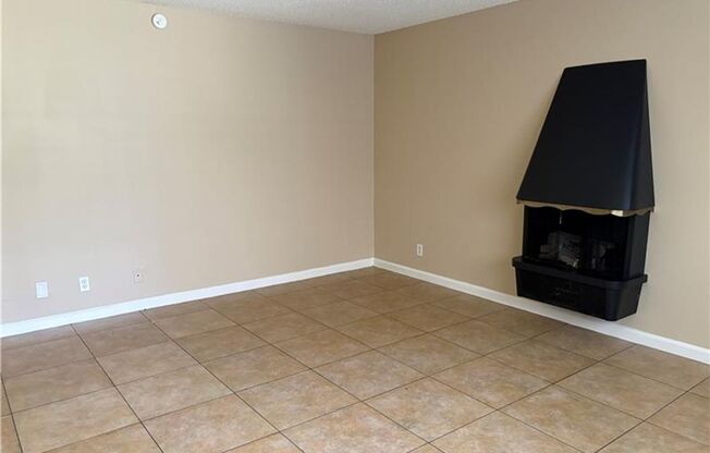 2 Bed, 2 Bath condo ready for move in!