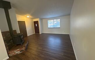 3 beds, 1 bath, $1,895