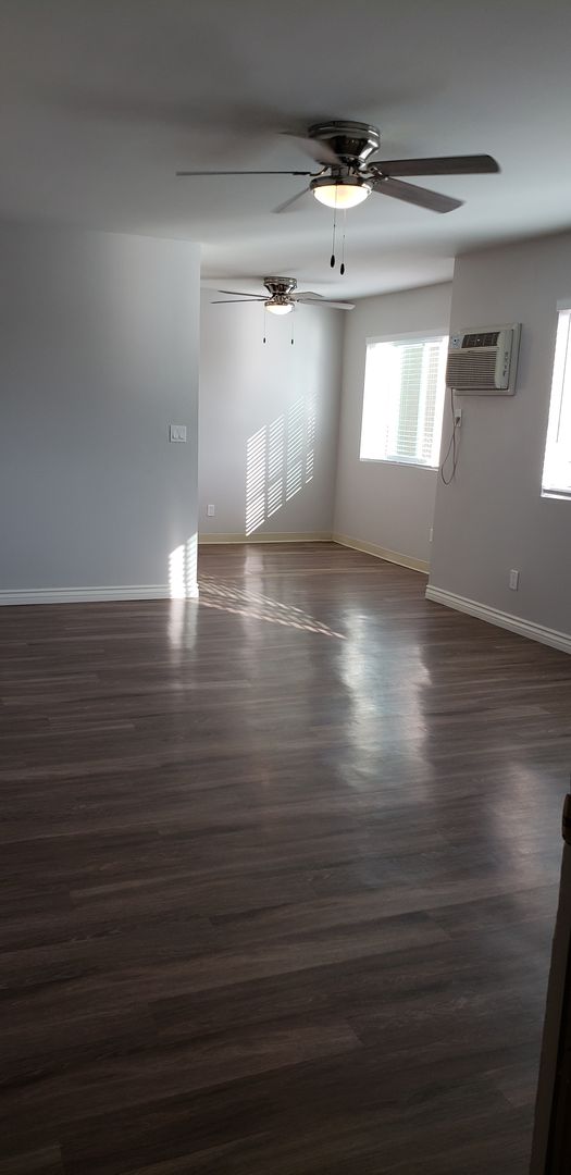 La Privada Valle Poway