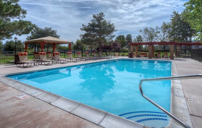 Turquoise Swimming Pool at Vizcaya Hilltop Apartments, Reno, Nevada