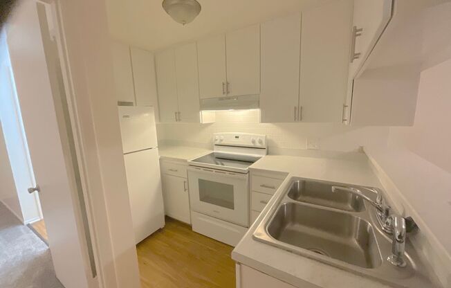 1 bed, 1 bath, 620 sqft, $1,299, Unit 201