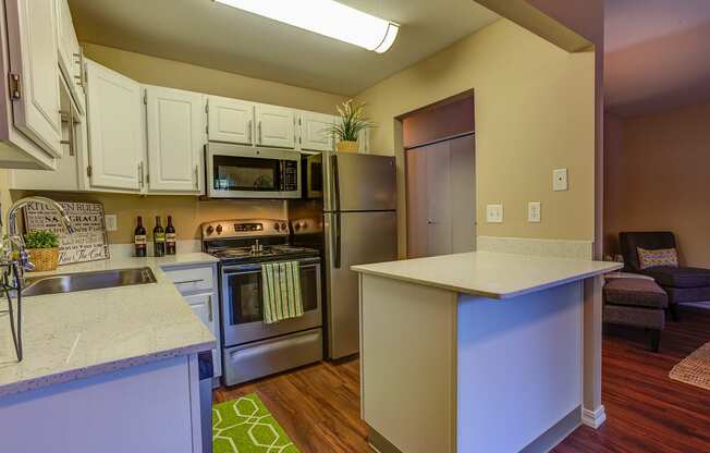 Commons at Hawthorn Village Apartment Hillsboro Oregon