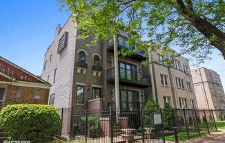6318 N Albany Ave Garden