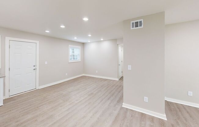 2 beds, 1 bath, 1,147 sqft, $1,400, Unit 10G