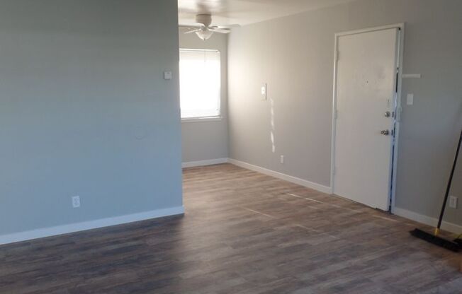 2 beds, 1 bath, 792 sqft, $2,000, Unit 4