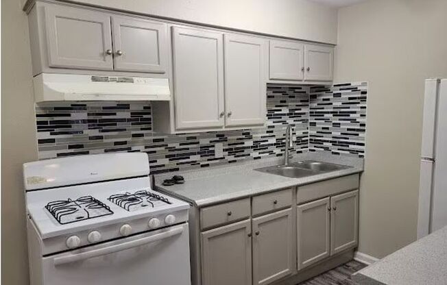 808 at South Center: Quiet community close to great amenities!