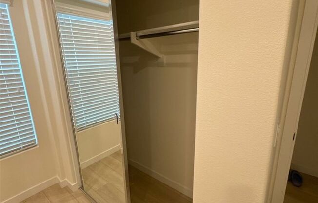 1279 BONNET WAY