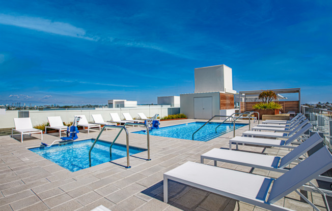 1 bed, 1 bath, 578 sqft, $3,750, Unit 113
