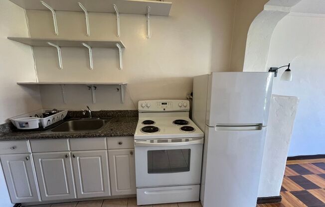 1 bed, 1 bath, 525 sqft, $3,200