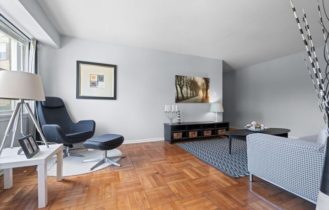 2 beds, 1 bath, 930 sqft, $1,625, Unit 415