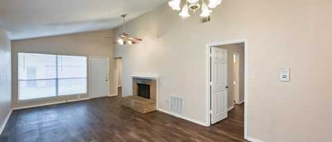 2704 Saint George Pl