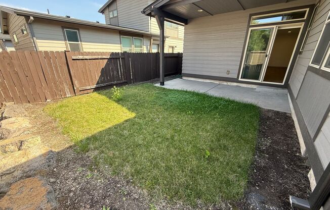 3 beds, 2 baths, 1,281 sqft, $2,495, Unit 75 NE Cessna Dr #1