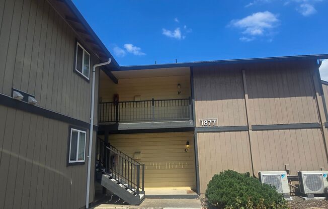 1 bed, 1 bath, 750 sqft, $1,075, Unit 1877F