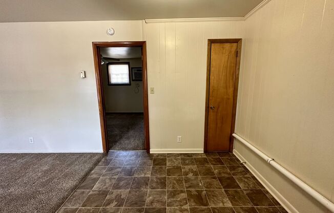 1 bed, 1 bath, 700 sqft, $600, Unit 206-4