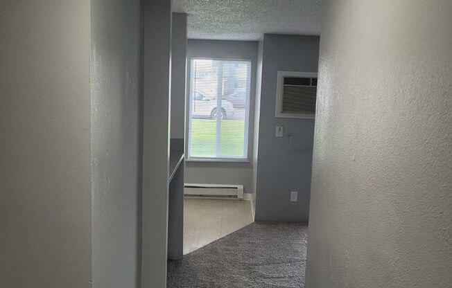 2 beds, 1 bath, 867 sqft, $1,255, Unit 601 K102
