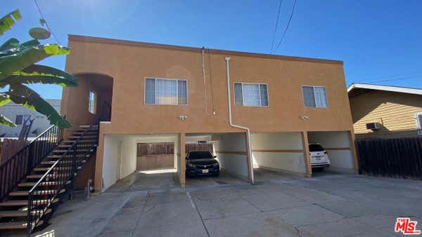 3 beds, 2 baths, $3,100, Unit 3/4