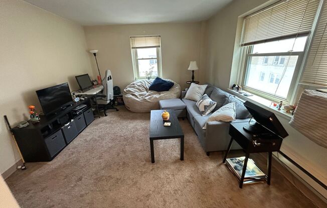 1 bed, 1 bath, $895, Unit 513