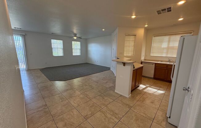 DESERT PINES GATED COMMUNITY!