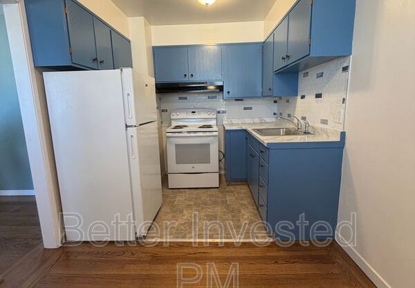 2400 39 AVE