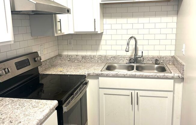 1 bed, 1 bath, 600 sqft, $820, Unit 4628