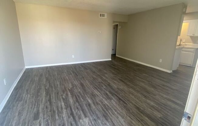 2 beds, 1 bath, 900 sqft, $815, Unit 6314-203