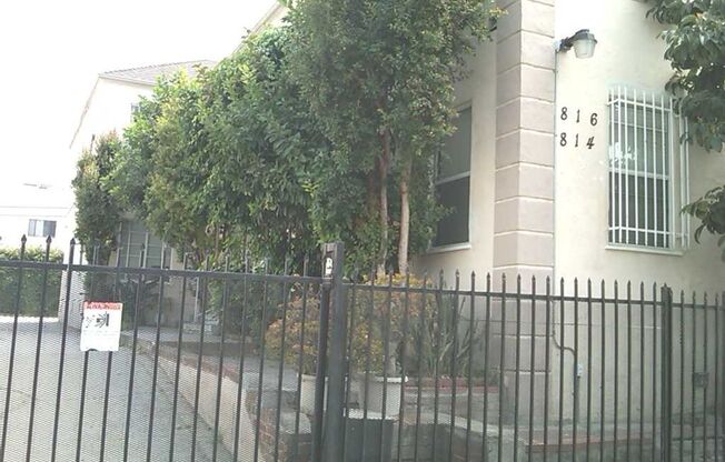 814 S.KINGSLEY DR.