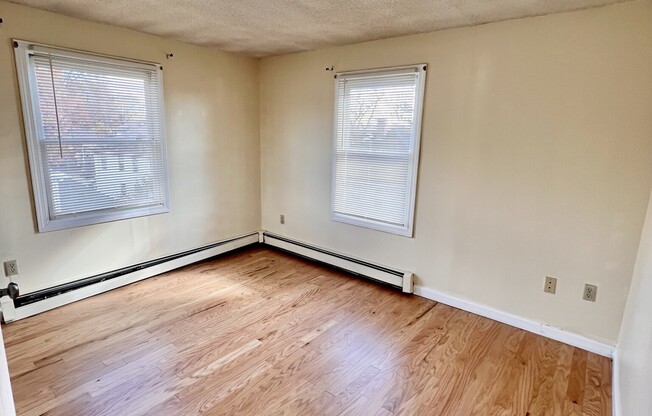 52 ROCKDALE ST