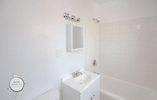 Studio, 1 bath, $1,100, Unit 2109-307