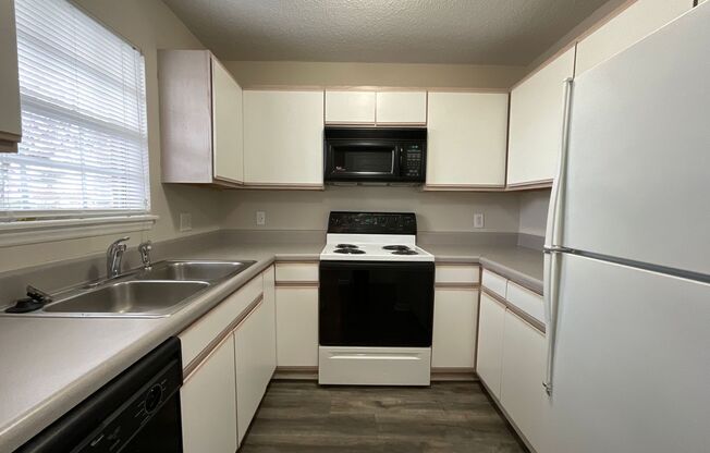 1 bed, 1 bath, 765 sqft, $1,075, Unit 2750-2