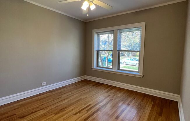 3 beds, 1 bath, 1,000 sqft, $2,995, Unit 2247-57-1A