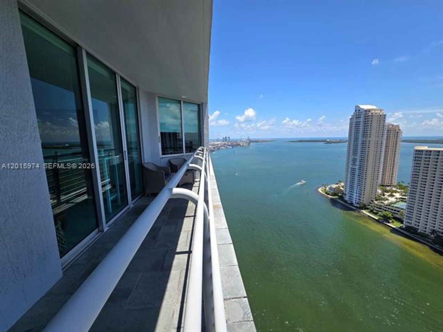 2 beds, 2 baths, 1,227 sqft, $4,400, Unit 325 S Biscayne Blvd # 3719