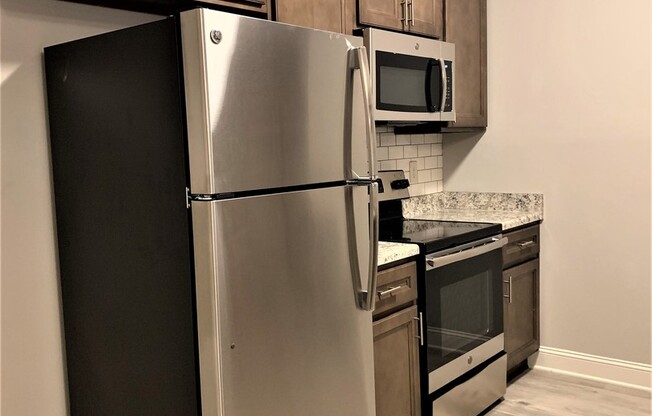 1 bed, 1 bath, 848 sqft, $775, Unit 35