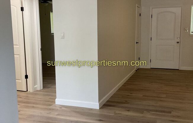 Dustin Ave. N. 2400 - Sunset House