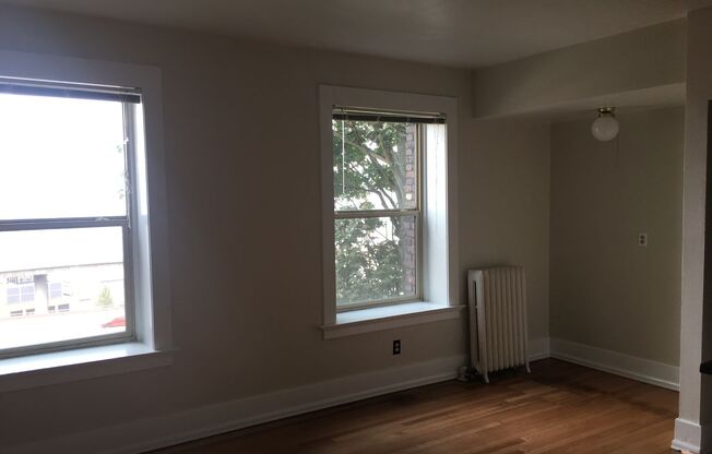 1 bed, 1 bath, 695 sqft, $1,575, Unit 102