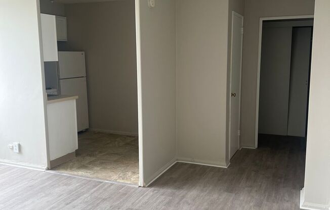 Studio, 1 bath, 400 sqft, $1,200, Unit 702