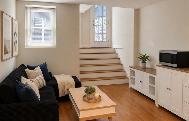 28 Phillips St