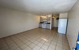 Studio, 1 bath, 400 sqft, $915, Unit 23