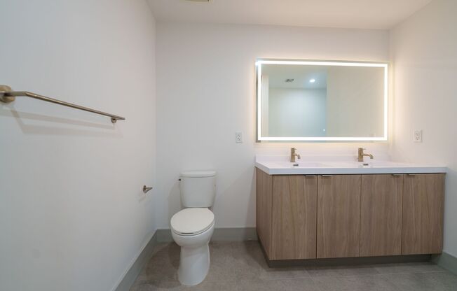 3 beds, 2 baths, 1,299 sqft, $3,600, Unit 525