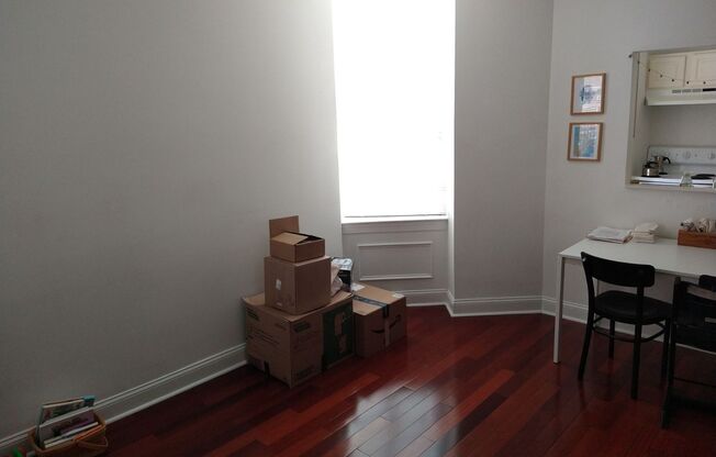 1 bed, 1 bath, $1,299, Unit 3F