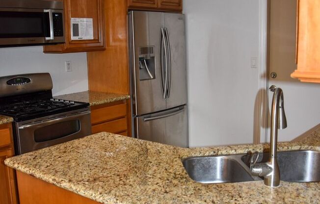 3 beds, 2.5 baths, $4,350, Unit # 11