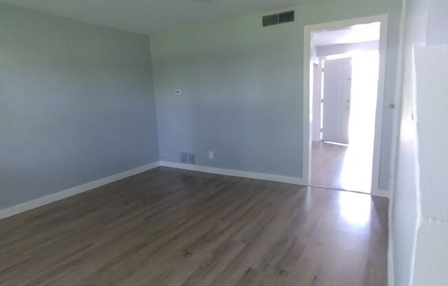 2 beds, 1 bath, $1,150