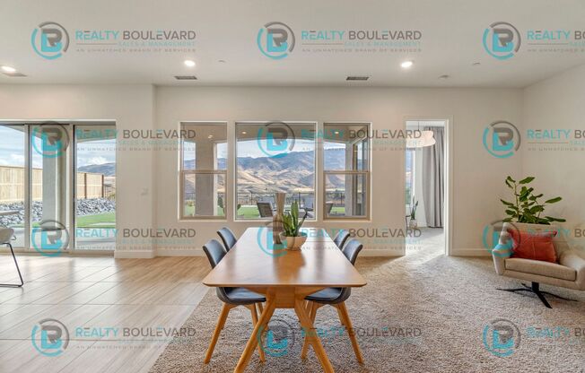Stylish 3-Bedroom Sanctuary with Sophisticated Finishes & Sierra Views